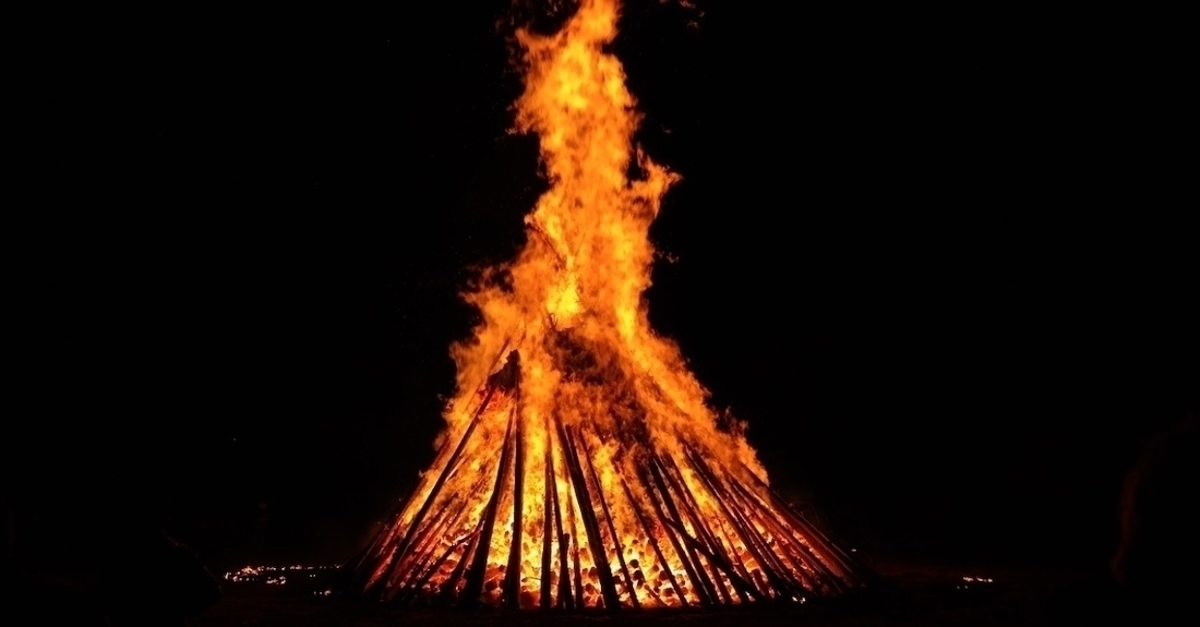 San Xoán lume fogueira