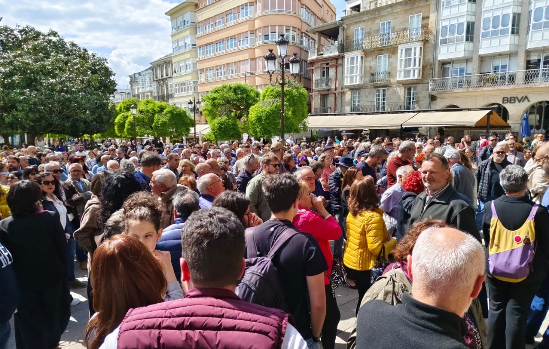 LUGO manifestación mocion censura