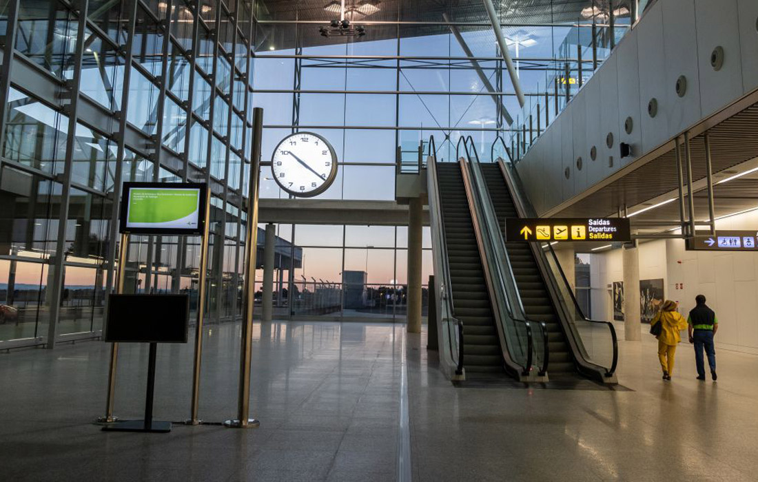 aeroporto-rosalia-de-castro-santiago