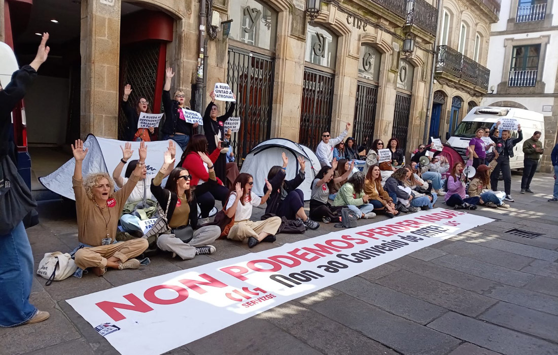 acampada-manifestacio-arte-santaigo