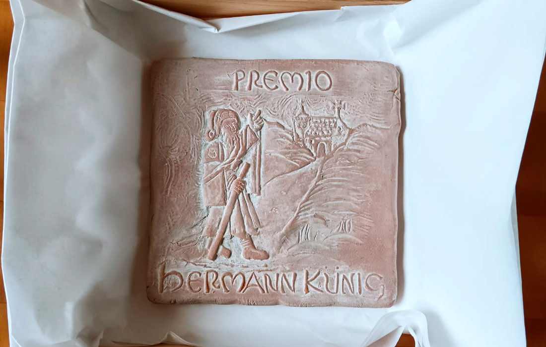 terracota-del-premio-hermann-kúnig-de-la-hospitalidad