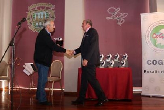 Darío Campos recibe o premio COGAVE