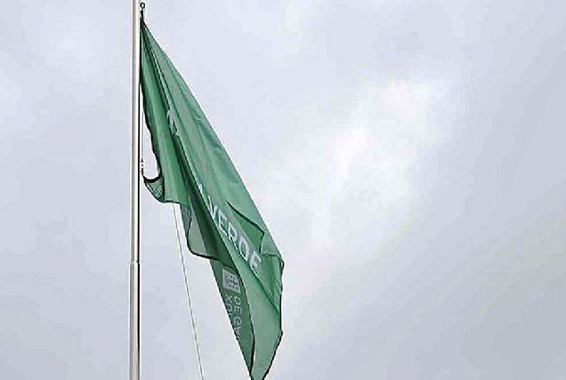 bandeira verde paisaxe