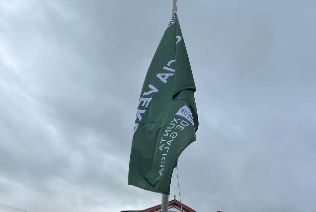 bandeira verde compostaxe outeiro de rei portada