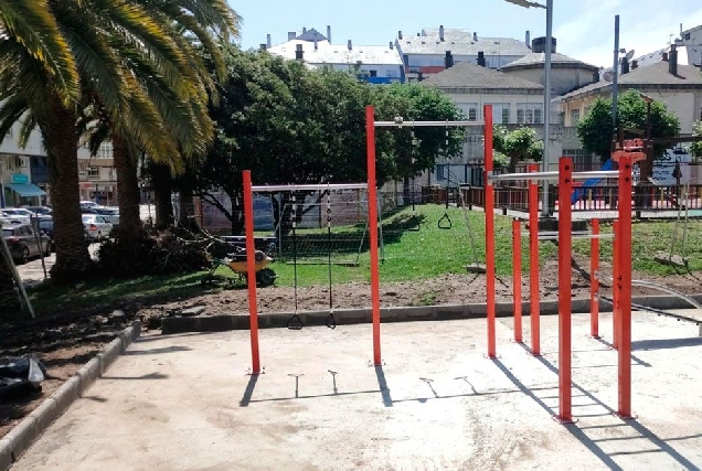 parque infantil en Rosalia castro Burela
