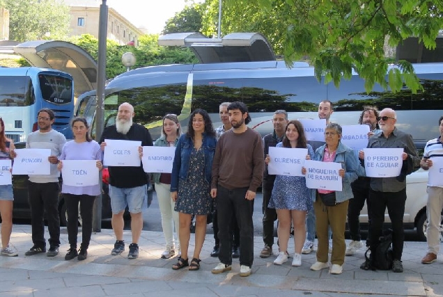 Artai Gavilanes e Noa Presas, acompañados de cargos institucionais do BNG en Concellos da comarca