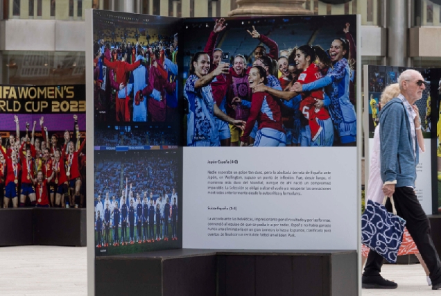 Imaxe da exposición ‘El viaje hacia la estrella’ no Obelisco da Coruña