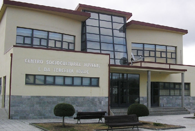 centro-sociocultural-biblioteca-de-Alfoz